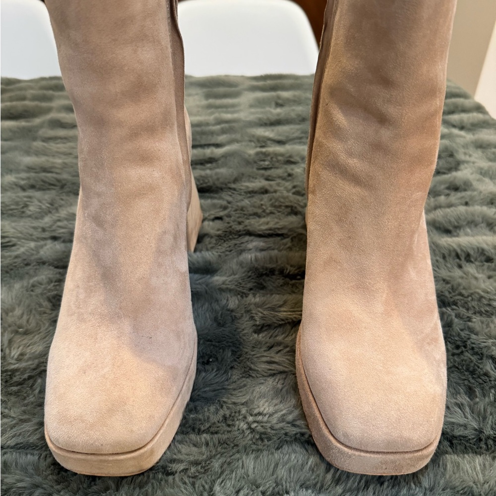 Dolce Vita Ulyses Platform Bootie Mushroom Suede